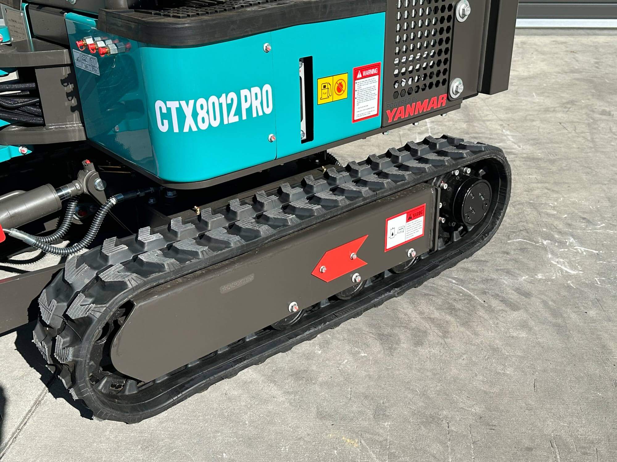 HAIHONG CTX8012 PRO 1.3T YANMAR DIESEL - MINI EXCAVATOR Includes 200mm Bucket, Hydraulic Thumb Grab & Spring Quick Hitch