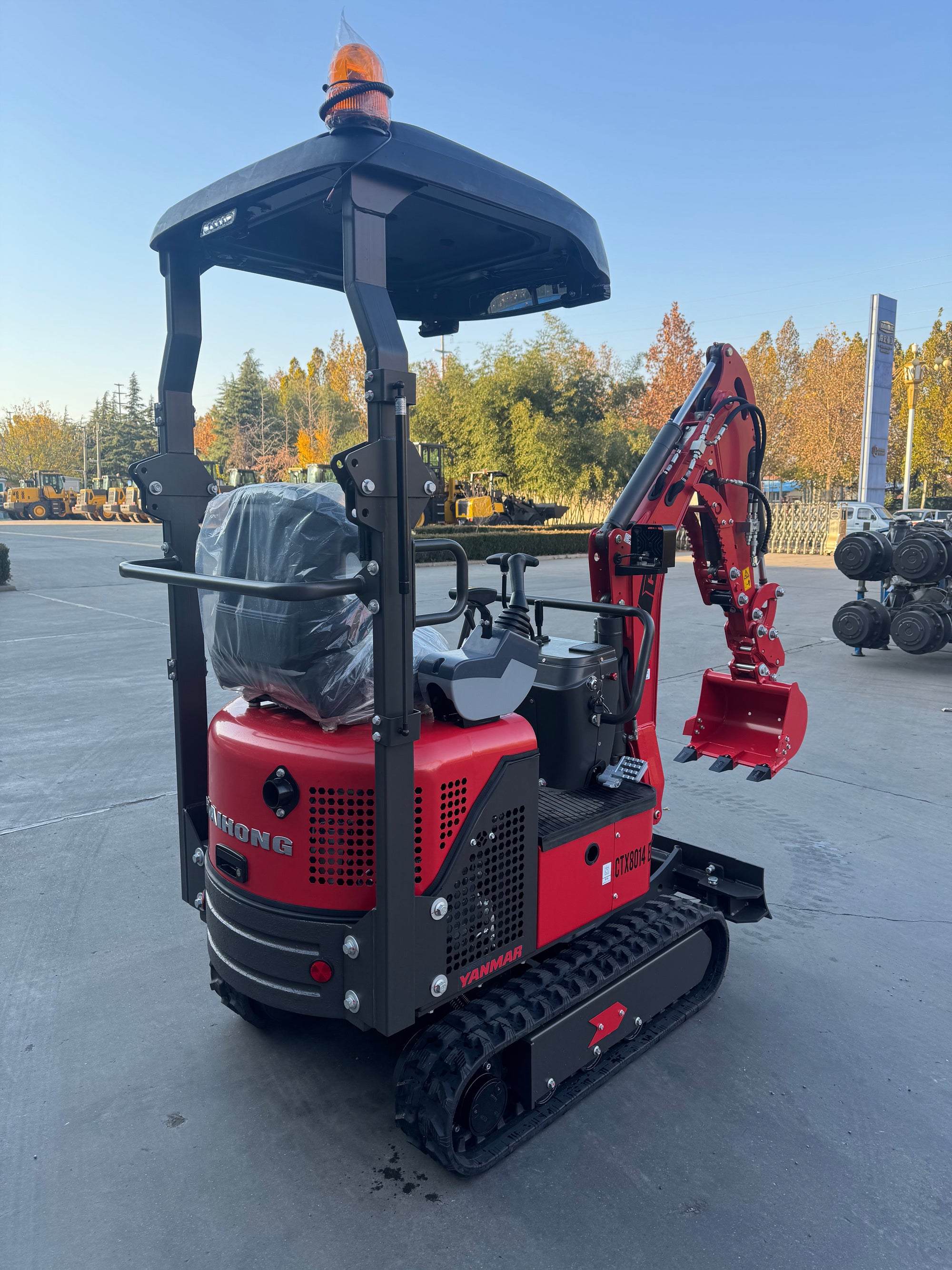 HAIHONG CTX8014 ELITE 1.4T YANMAR DIESEL - MINI EXCAVATOR